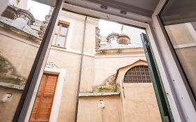 Navona flat